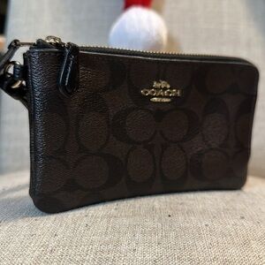 Coach Double Black/Brown Wristlet; double-zipped EUC